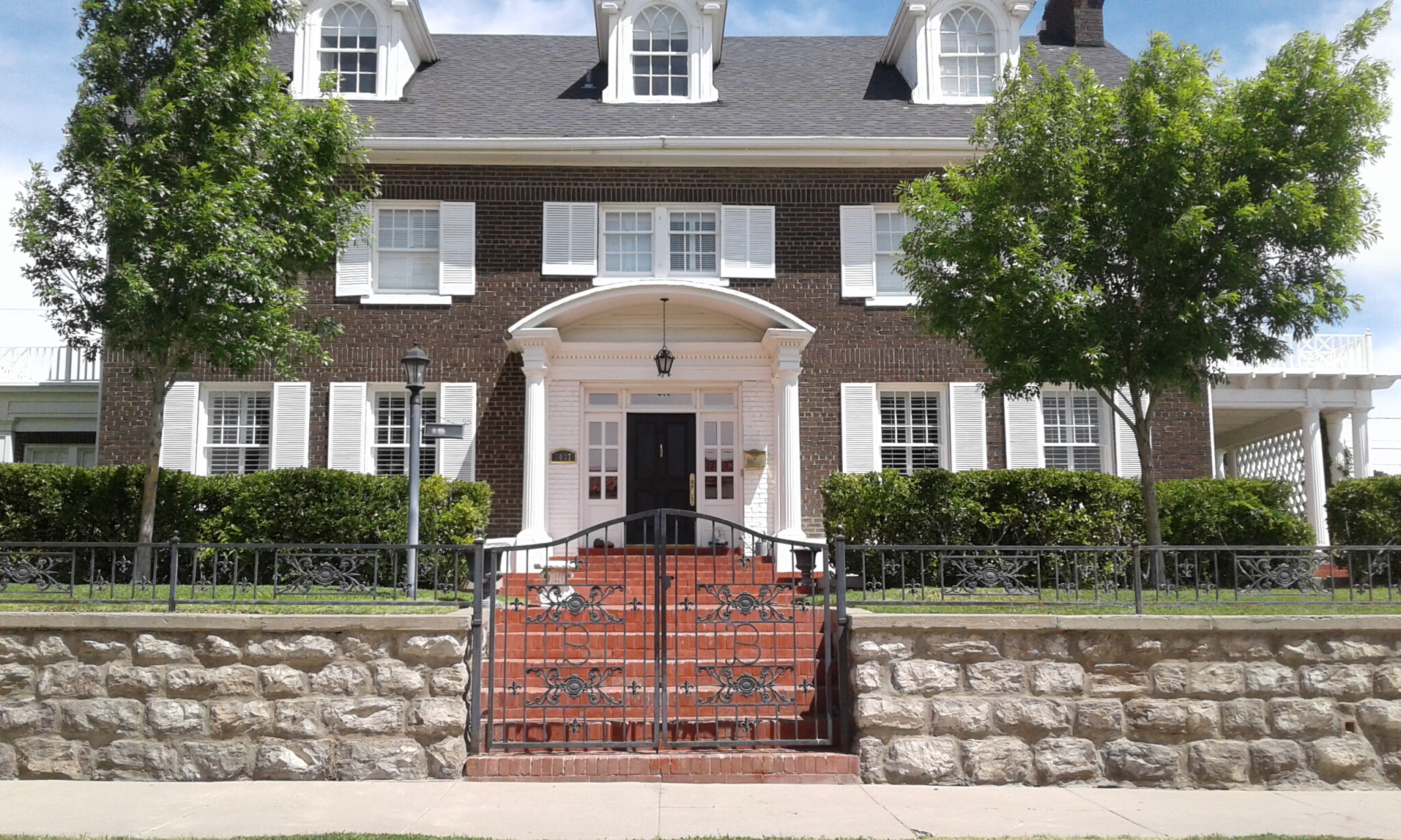 Manhattan Heights Home 2017 DIGIE